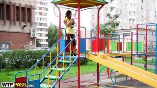 Amatőr orosz zsenge spinét kettyintenek