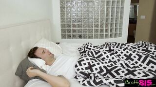 Perverz zsenge pipi a nevelő faterjával hancúrozik