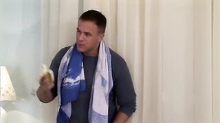 Orosz fiatal csajszi és a kettő pöcs