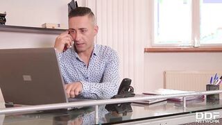 Sienna Day két rúdat kap