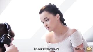 Zsenge nőci és az idős fószer