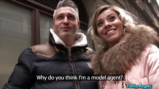 Public Agent - Vicky Love más hapsi hímvesszőjén lovagol