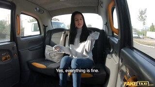 Fake Taxi - Alyssa Bounty análba kurelva