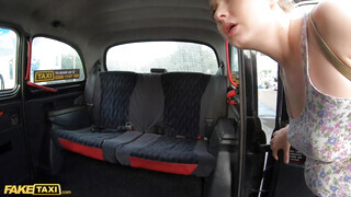Fake Taxi - Lucy Heart a bombázó kicsike orosz cuni