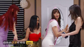 Brazzers - Céda csajok a leány búcsún dugnak