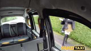 Fake Taxi - Szoknyás tinédzser bige a taxissal kufircol