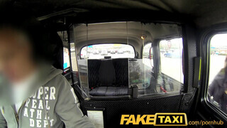 FakeTaxi - cuki nőci óriási seggel megfizet