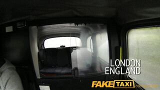 FakeTaxi - vörös rövid hajú maca szúk picsája