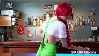 Private.com - Molly O'Quinn kettő brét kap