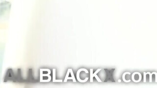 AllBlackX - Lala Ivey a hatalmas cickós tinédzser
