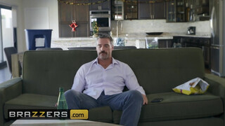 Brazzers - a tetkós pornós pipi elpusztítva