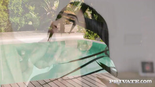 Private com - Alyssia Kent a szexy román milf