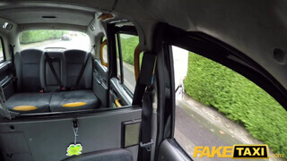Fake Taxi - Óriás didkós milf megkúrva