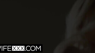 HotwifeXXX - Natalia Queen kedveli a méretes rúdat