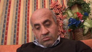 Idős manus faszára rácuppan a tinédzser szuka