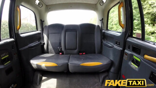 Fake Taxi - Ashleigh Devere a méretes keblű nőci