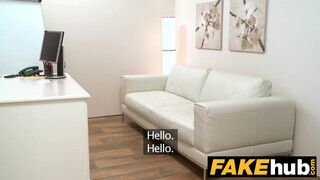Fake Agent - hatalmas mellű ázsiai nőci
