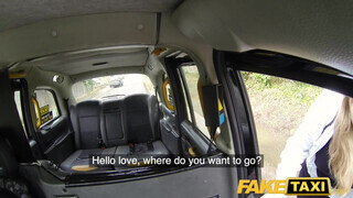 Fake Taxi - Méretes csöcsű zsenge pipi a hátsó ülésen