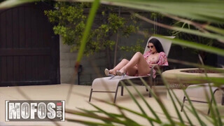 MOFOS - LaSirena69 a óriási csöcsű brazil szuka