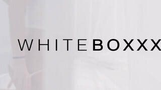WhiteBoxxx - kicsmellű csajszika keményen megdöngetve