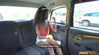 Fake Taxi - Tina Fire a gigászi csöcsű csoki csajszi