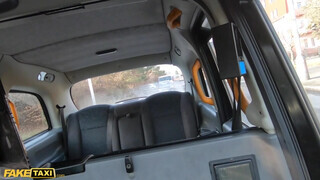 Fake Taxi - Cici Zerati a termetes keblű francia lány
