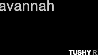 TUSHYRAW - Savannah Bond fenekébe csoki kukit tolnak