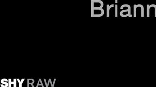 TUSHYRAW - Brianna a vonzó dél amerikai milf