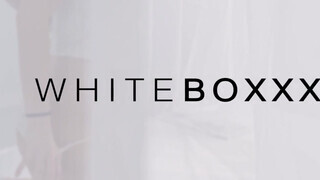 WhiteBoxxx - Renata Fox a hatalmas popós orosz szuka