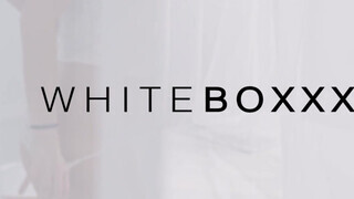 WhiteBoxxx - Ginebra Bellucci a bombázó latina csajszika