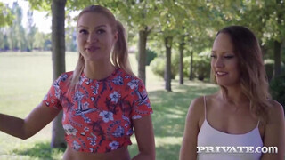 Private com - Blue Angel vaginája megrakva