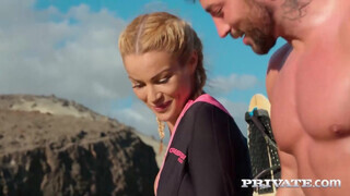 Private com - Cherry Kiss a kívánatos szörfös csajszi