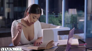 VIXEN - Jade Kush a vadító ázsiai nőci
