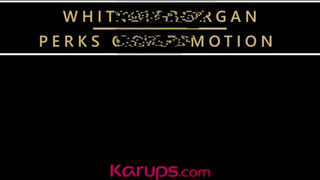 Karups - Whitney Morgan közösül a zsenge ürgével
