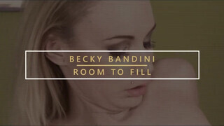 Becky Bandini reszel a fiatalabb pasival