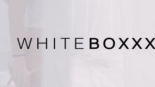 WHITEBOXXX - Mia Evans imádja a perverz szexjátékokat