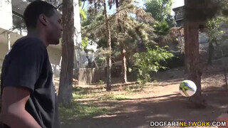 Jezabel Vessir fehér pasi farkára vágyott