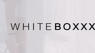 WHITEBOXXX - Chloe Lamour a gigászi tőgyes milf