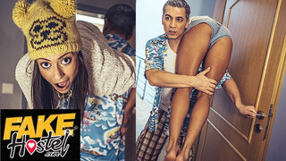 Fake Hostel Porn - Cassie Del Isla a csábos turista bige