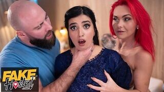 Szégyenlős pakisztáni maca felébred szexuálisan egy édeshármasban perverz brit párral