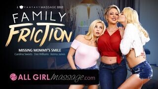 Lezbi nevelő lányok masszírozzák a milf mami óriási mellét!