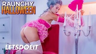 Shrima Malati maszkos érett szeretővel ünnepli halloween-t brutális dugással