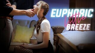 Cuki zsenge Breezy Bri kinky hangulatban csábítja a nevelő atyja barátját gyönyörű alsóruhában