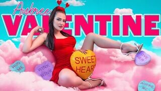 Vagina a reflektorfényben: Aubree Valentine üvöltve élvezi, ahogy Donnie Rock az ujjaival a határig juttatja